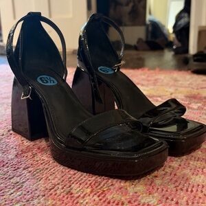 Chic Black Patent Leather Heels